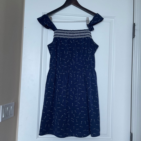 Cute Navy Arrow Dress - Picture 1 of 2